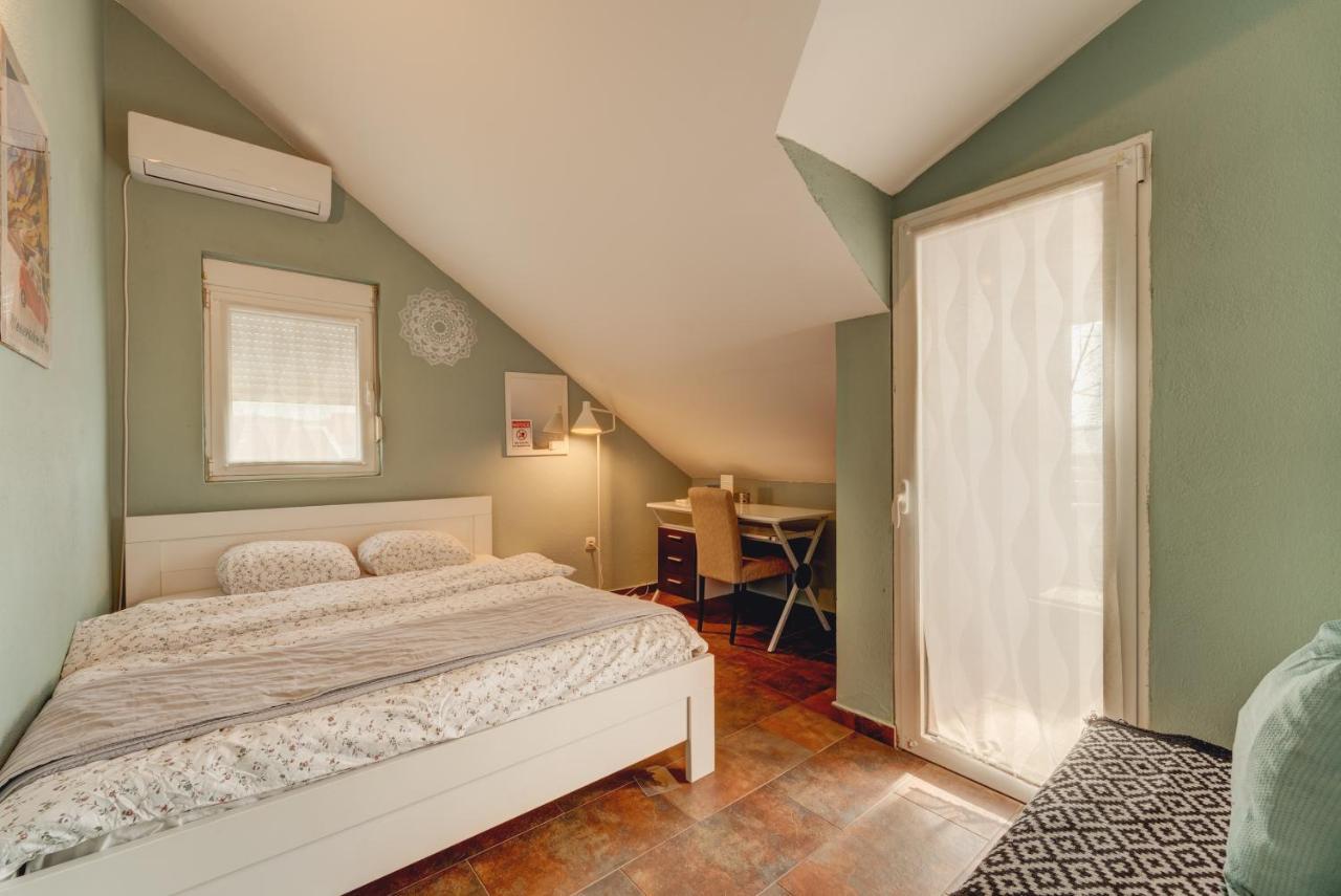 Q Podgorica Beds,Rooms And More Exterior photo
