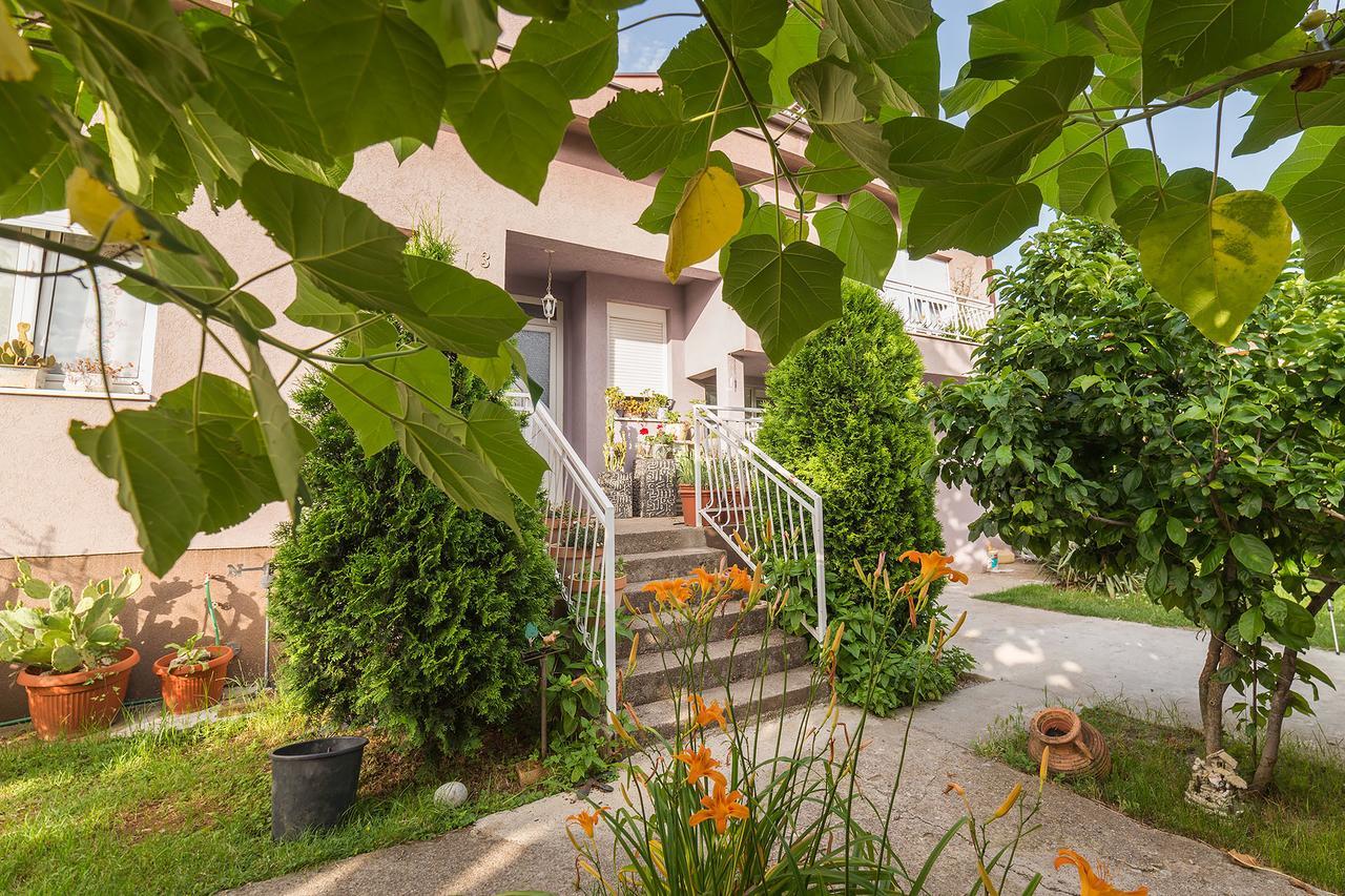 Q Podgorica Beds,Rooms And More Exterior photo