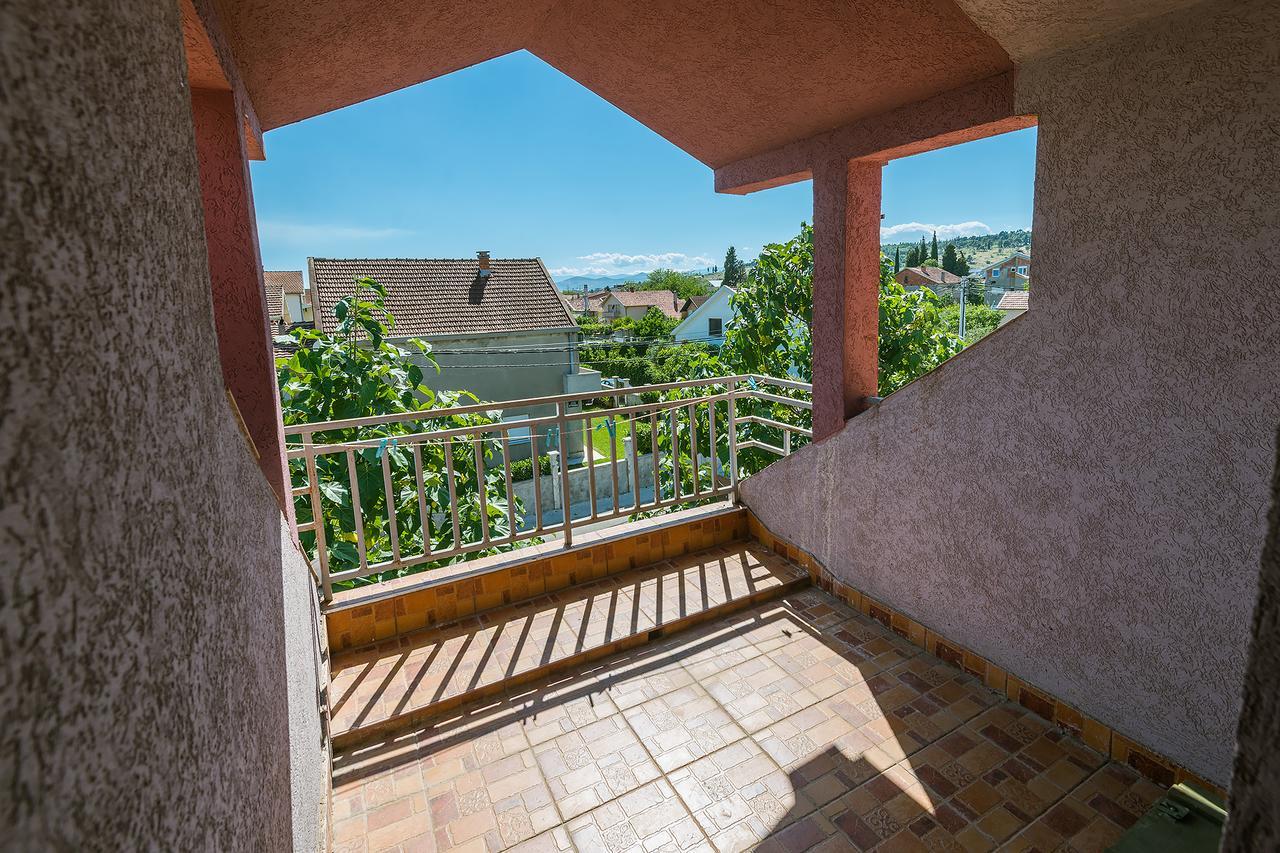 Q Podgorica Beds,Rooms And More Exterior photo